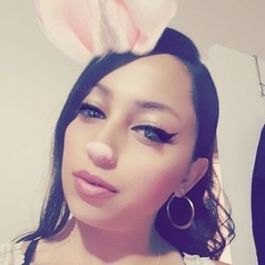 Meet your Posher, Roxana